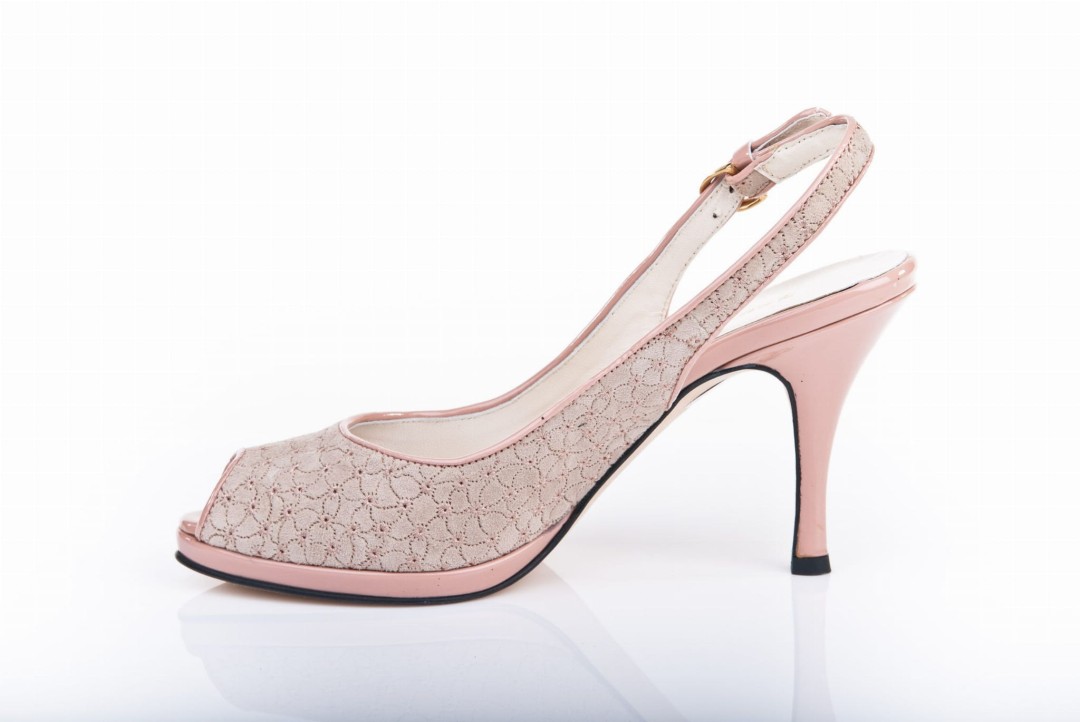 e7bcdc903696c9b97b6ceda86d748395