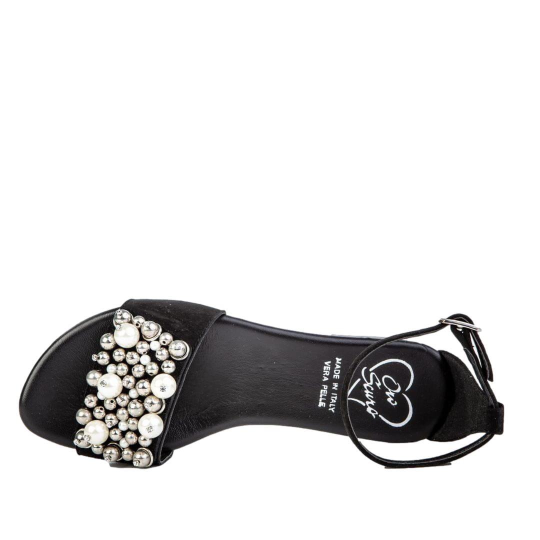 luksusowe-plaskie-sandaly-z-perelkami (2).jpeg