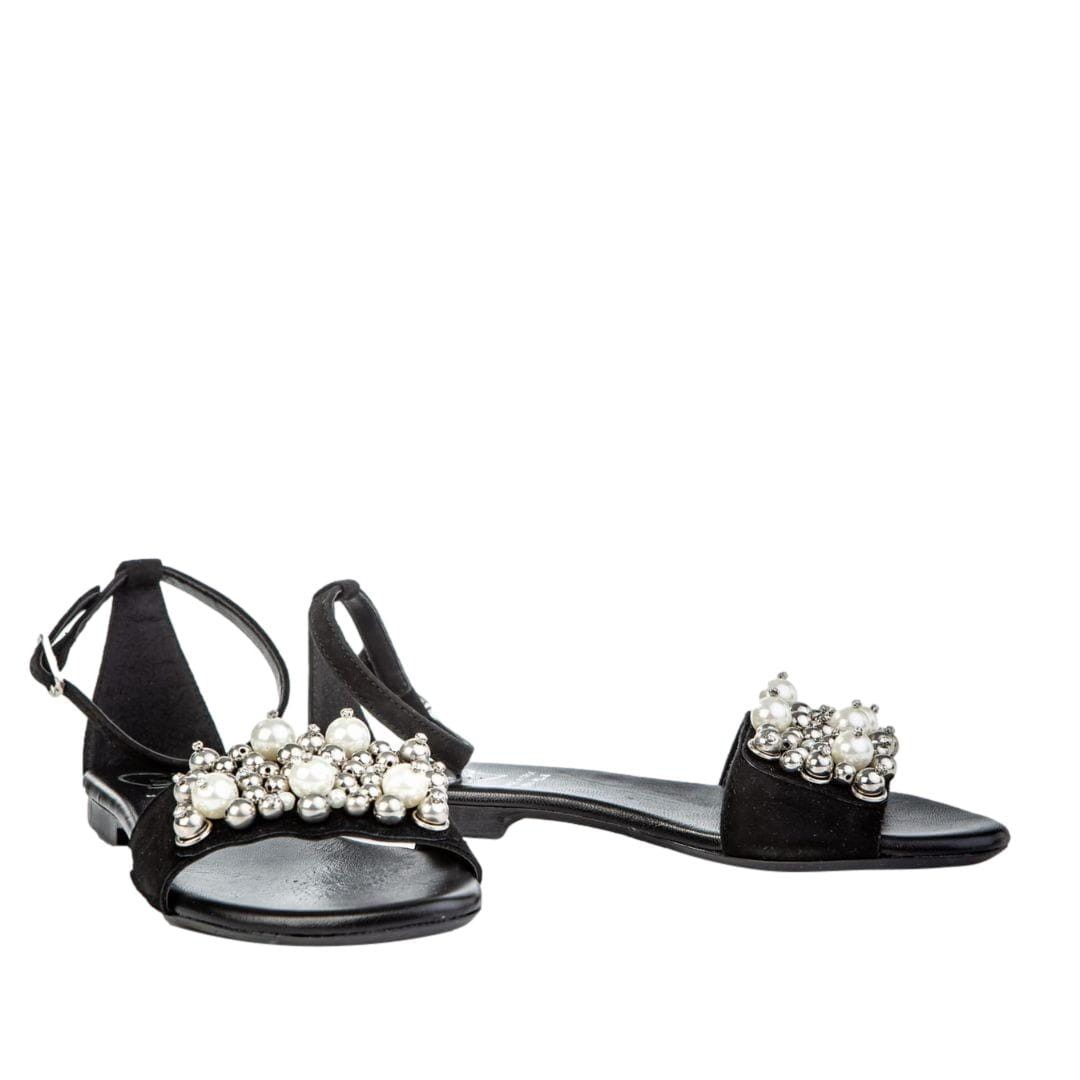 luksusowe-plaskie-sandaly-z-perelkami (3).jpeg